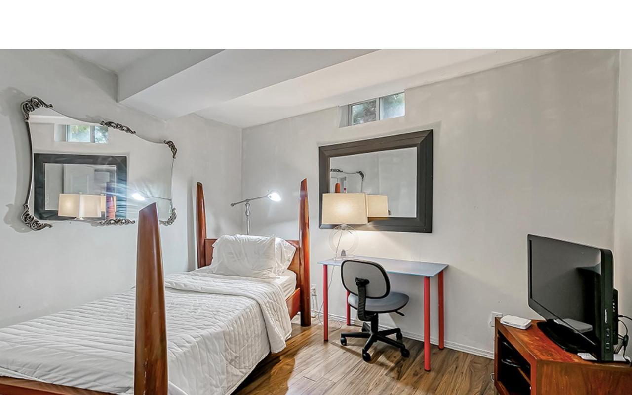 Cozy Apartment In Oakville , Ontario , Canada Esterno foto